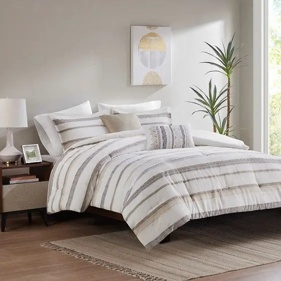 5 Piece Clipped Jacquard Comforter Set Neutral Cal King