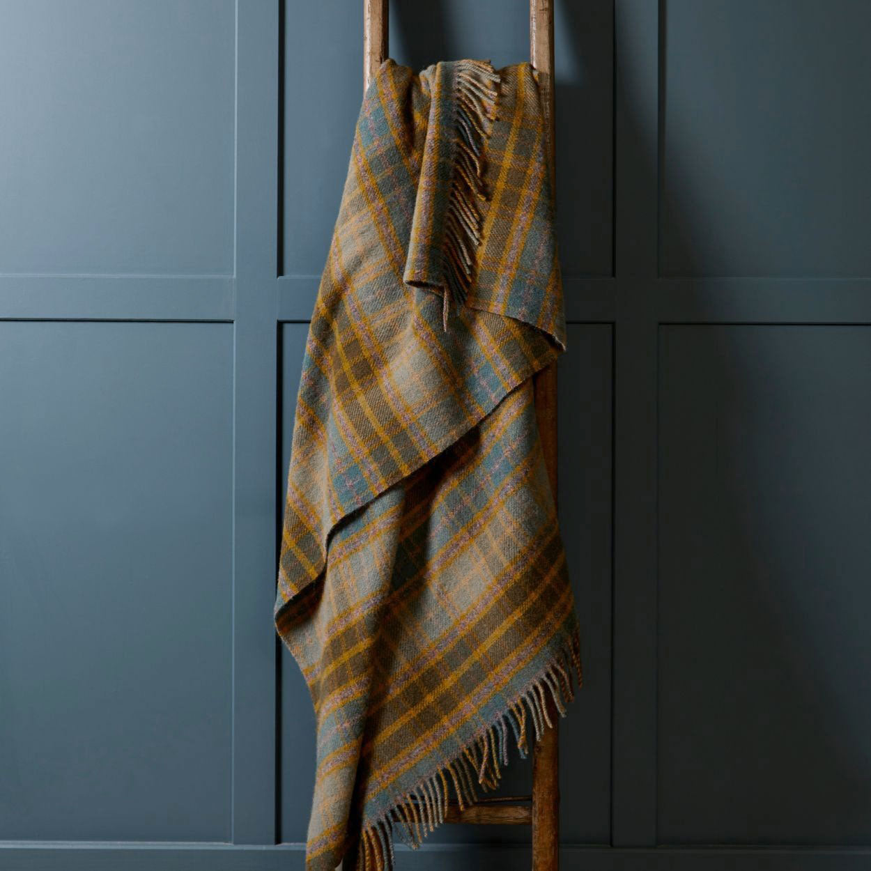 Cottage Check Throw in 100% Wool (150x183cm)