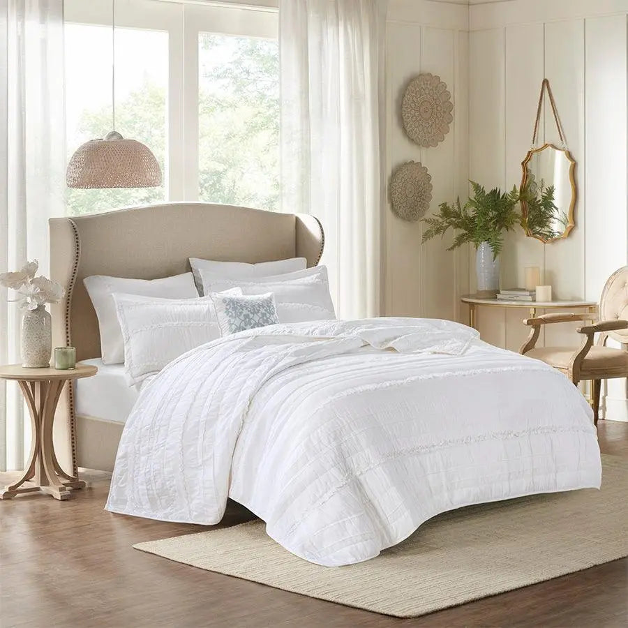Celeste King/California King 4 Piece Reversible Coverlet Set White