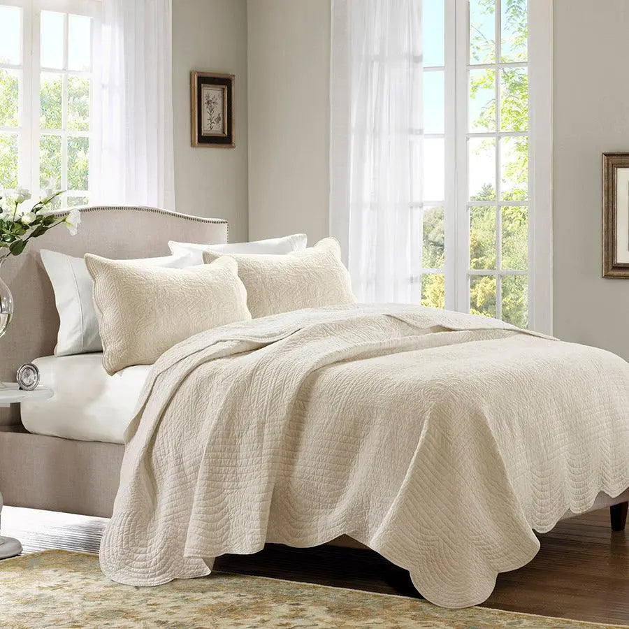 Tuscany Full/Queen 3 Piece Reversible Scalloped Edge Coverlet Set Cream