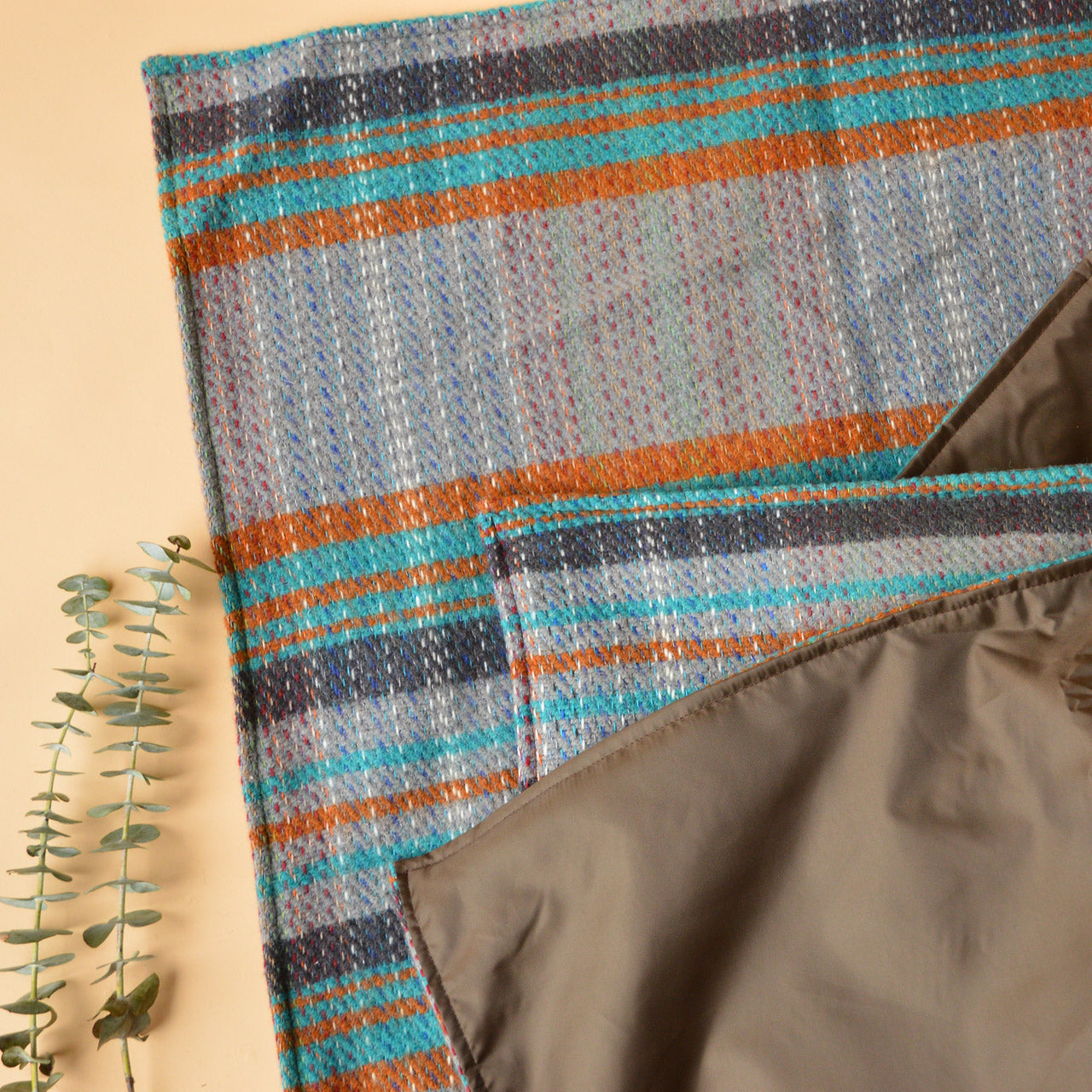 Roll-up Picnic Blanket with Handle in 100% Recycled Wool