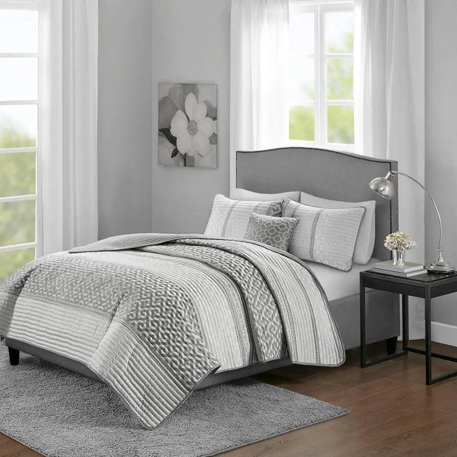 Bennett King/California King 4 Piece Reversible Jacquard Coverlet Set Gray