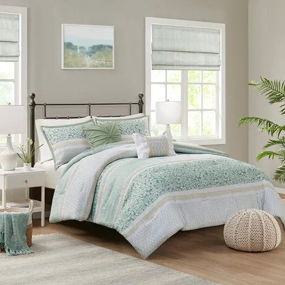 5 Piece Seersucker Comforter Set with Throw Pillows Green Full/Queen