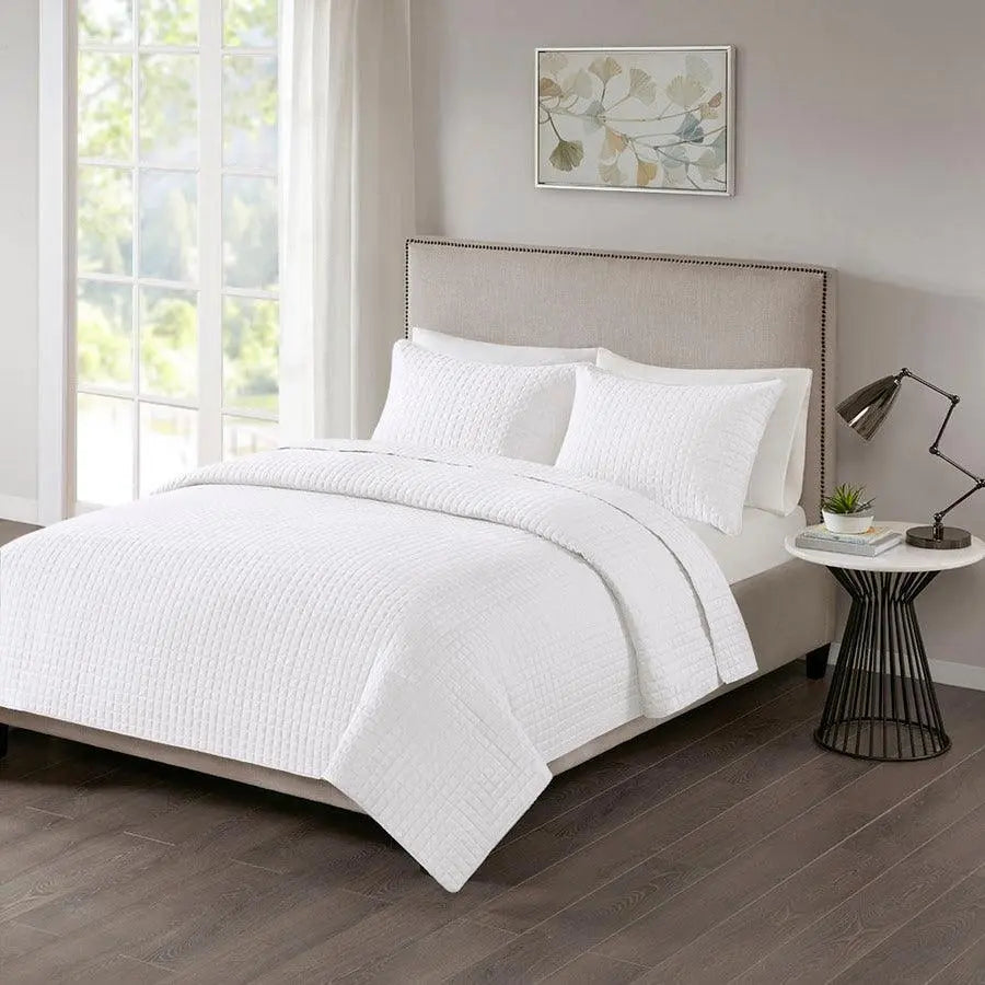 Otto King/California King 3 Piece Reversible Coverlet Set White