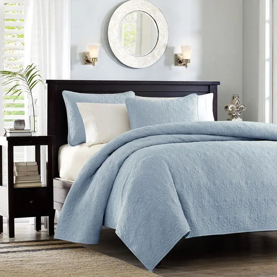 Quebec Full/Queen Reversible Coverlet Set Blue
