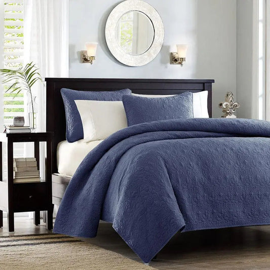 Quebec King/California King Reversible Coverlet Set Navy