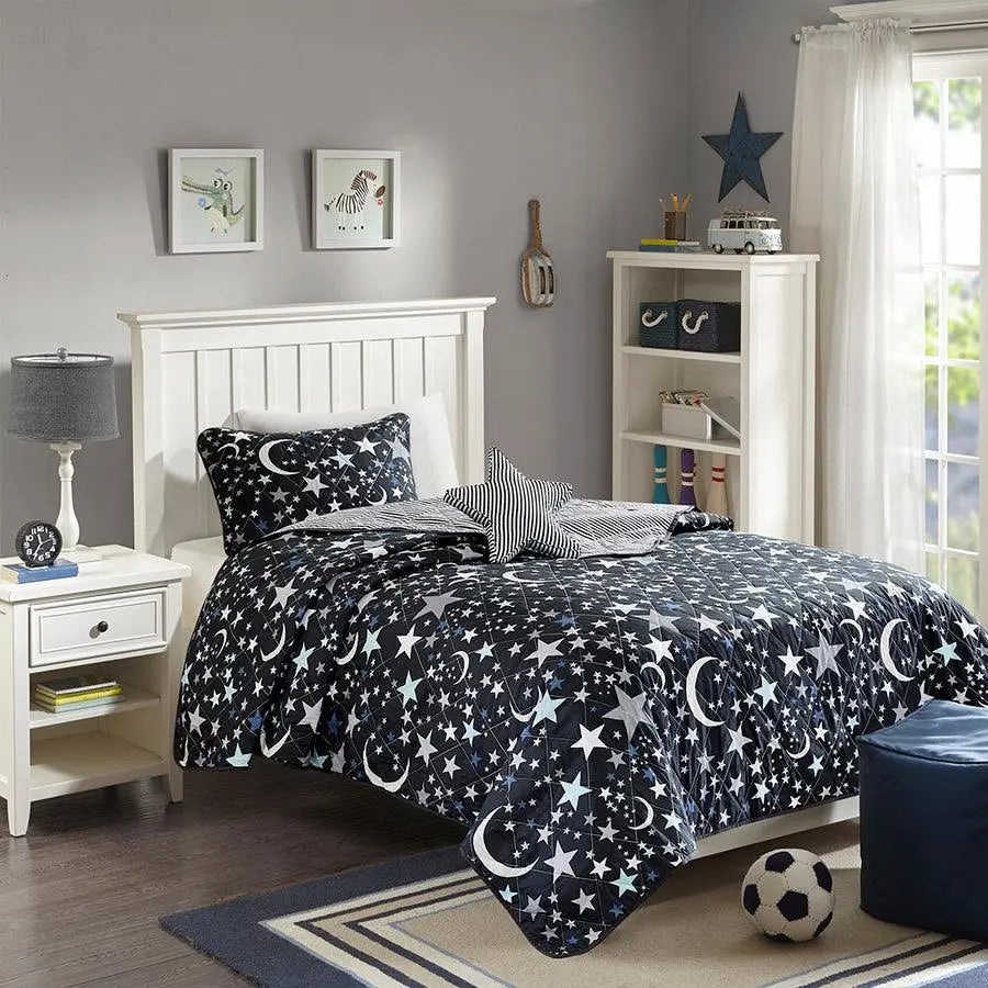 Starry Full/Queen Night Reversible Coverlet Set Charcoal